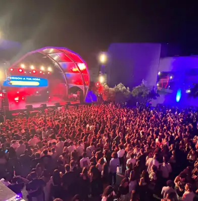 plateia-scaled-e1730995324962 (1)